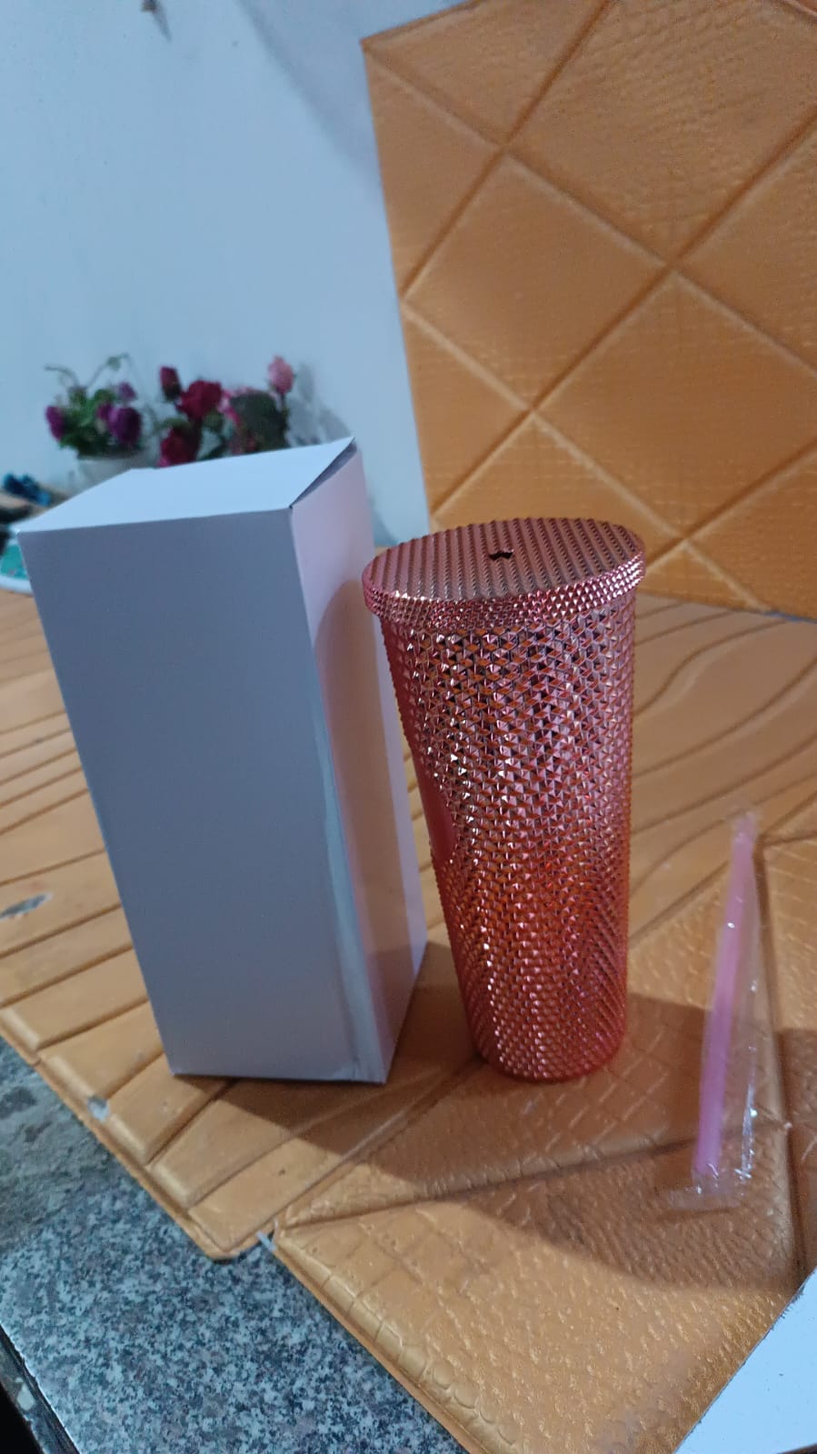 Studded Cup Tumbler Straw Lid - Plastic Double Walled Cold Cup for iced Coffee Studded Cup Tumbler Straw Lid - Plastic Double Walled Cold Cup for iced Coffee